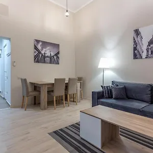 Goldcentral Akacfa-next To Mazel Tov-brilliant Location Appartement